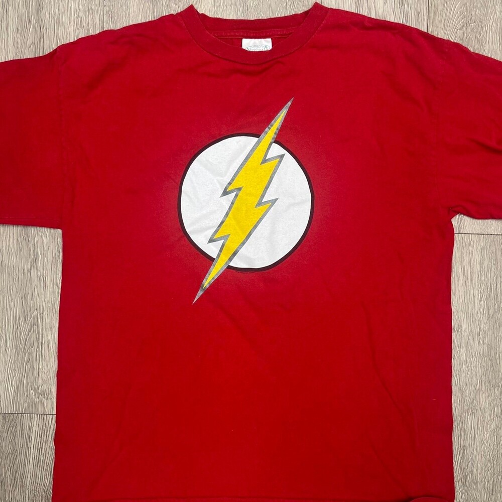 2000 vintage DC Comics The Flash red t-shirtyellow lightning bolt white circle